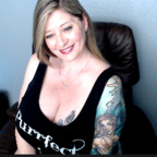 Profile picture of inkedncurvybecky