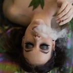 Profile picture of justanotherstonergirl